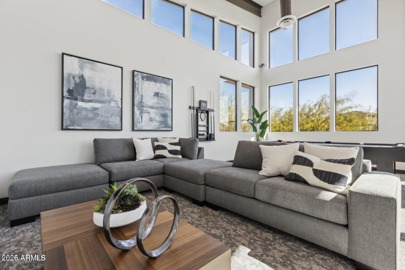 20250824201122064719000000-o