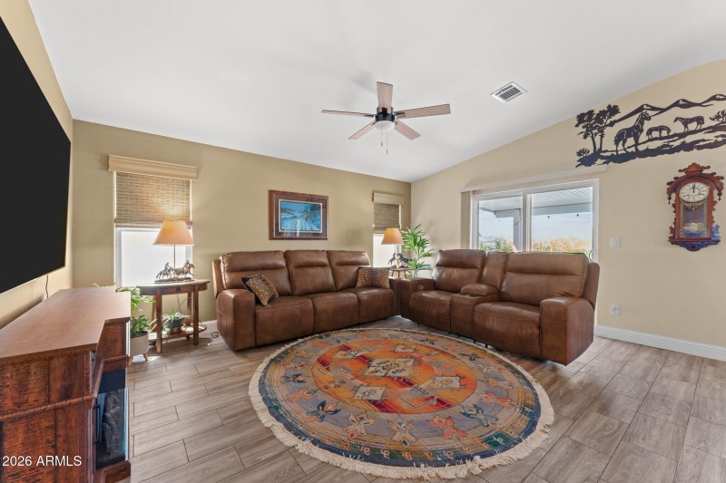 7-web-or-mls-DSC01094