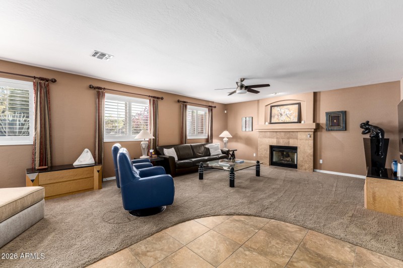 4443 E Morning Vista Ln