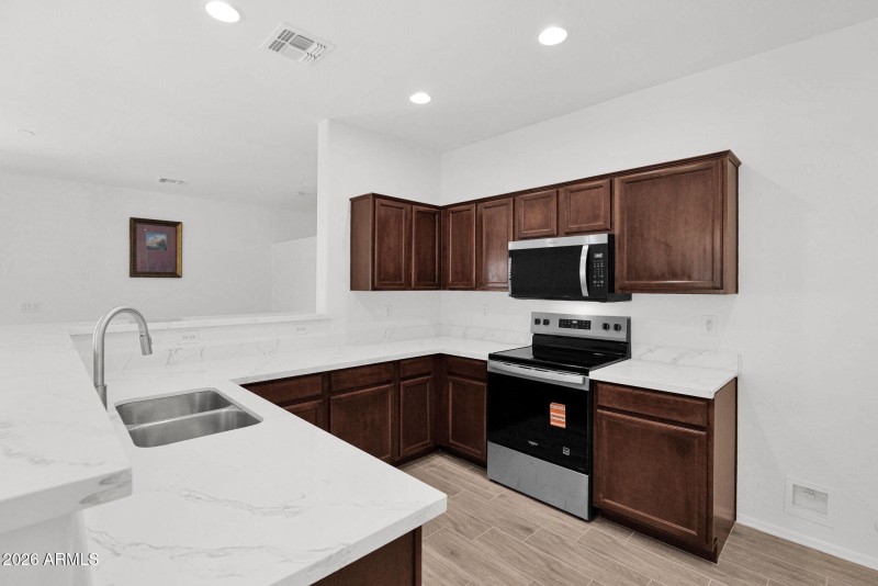 411 Christopher - 09Kitchen