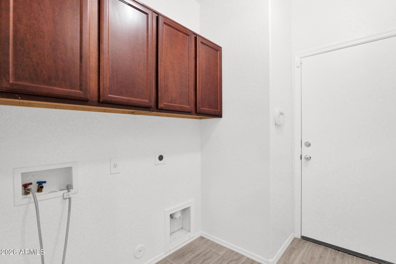 411 Christopher - 27Laundry