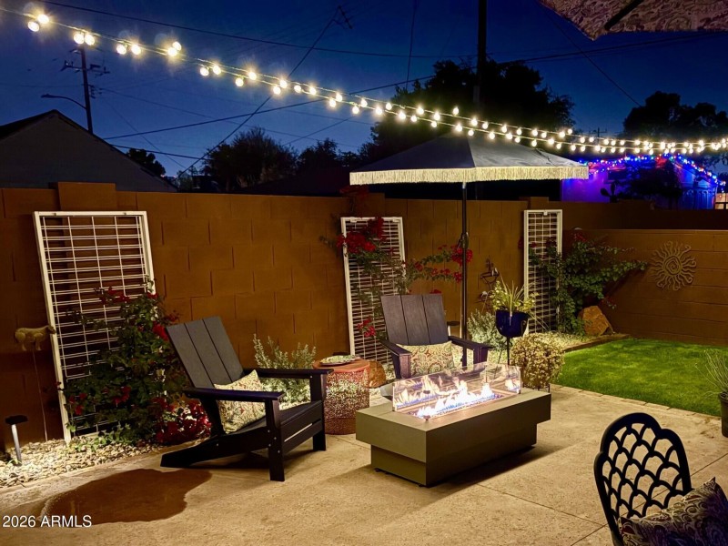 Fire pit seating area