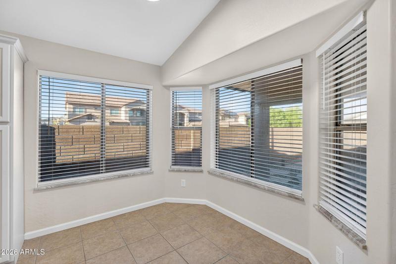 Spacious eat-in kitchen area