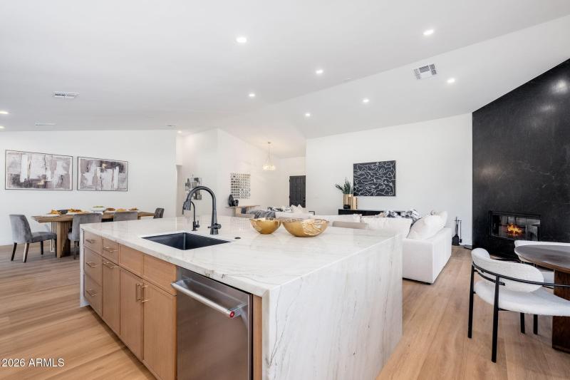 6050 E Betty Elyse Ln - 17