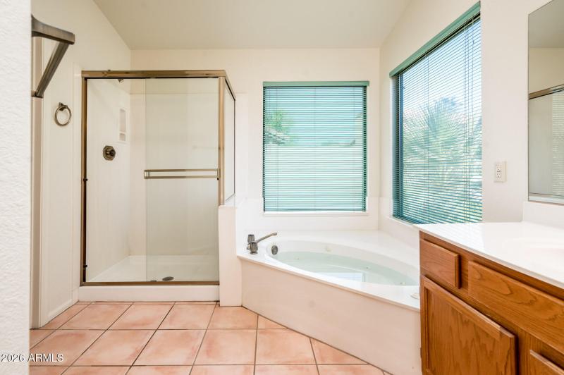 Separate Tub/Shower and Water Closet