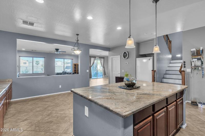 18950 N Alicante St-13