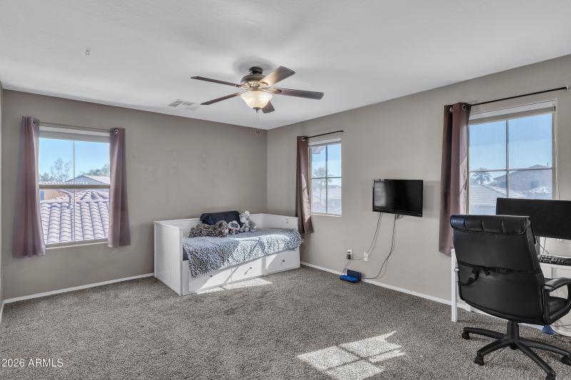 18950 N Alicante St-27