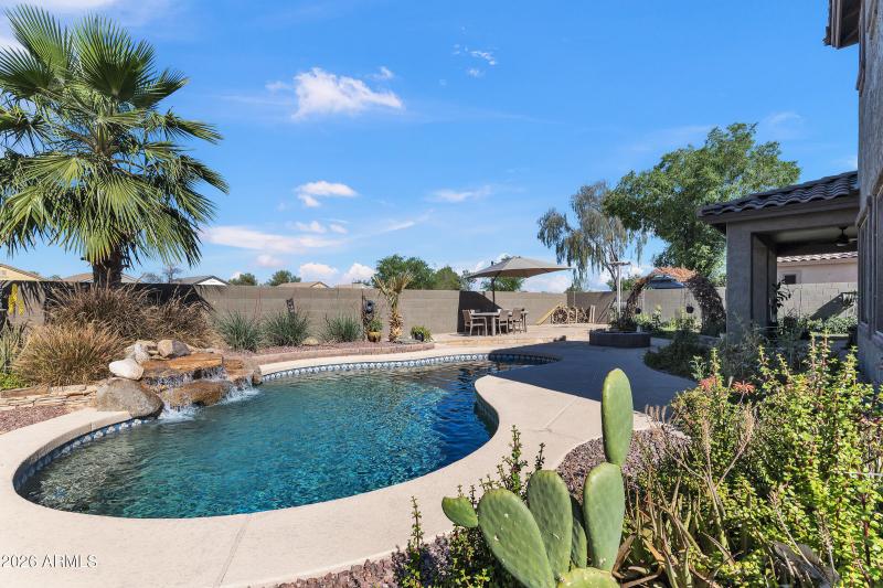 18950 N Alicante St-39