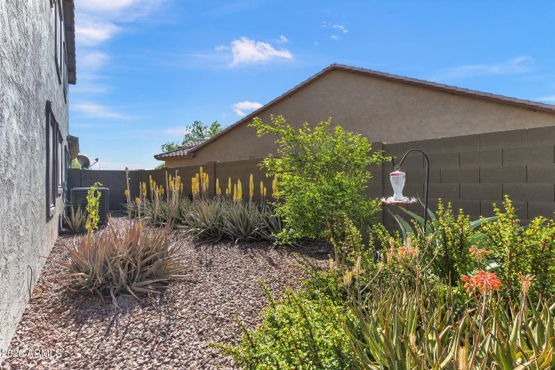 18950 N Alicante St-40