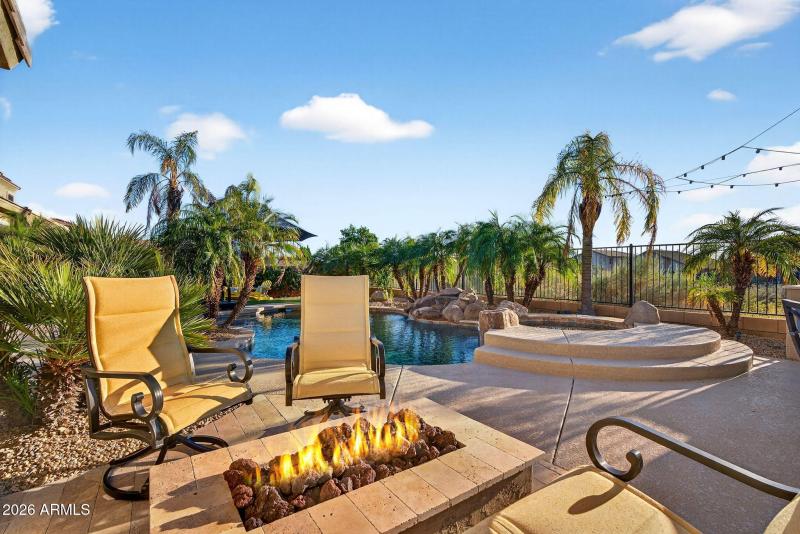 Relax or entertain here!