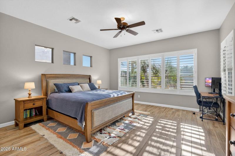 Huge primary bedroom