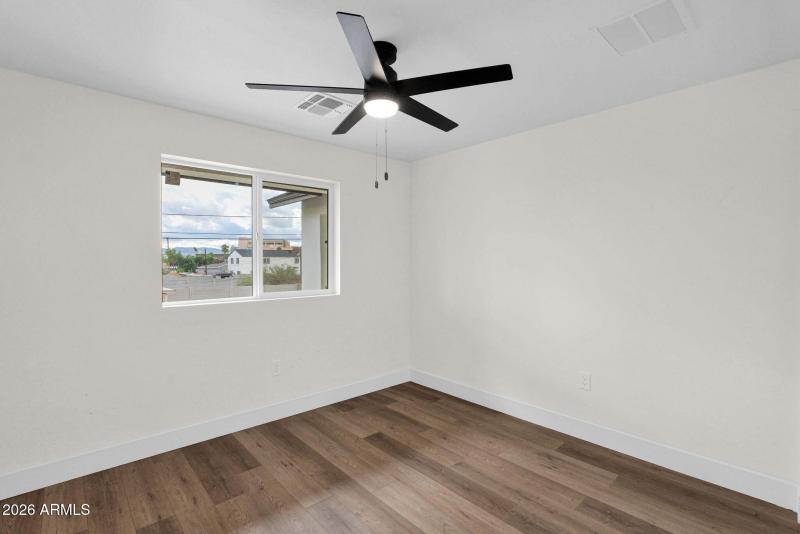 12-web-or-mls-P1426687