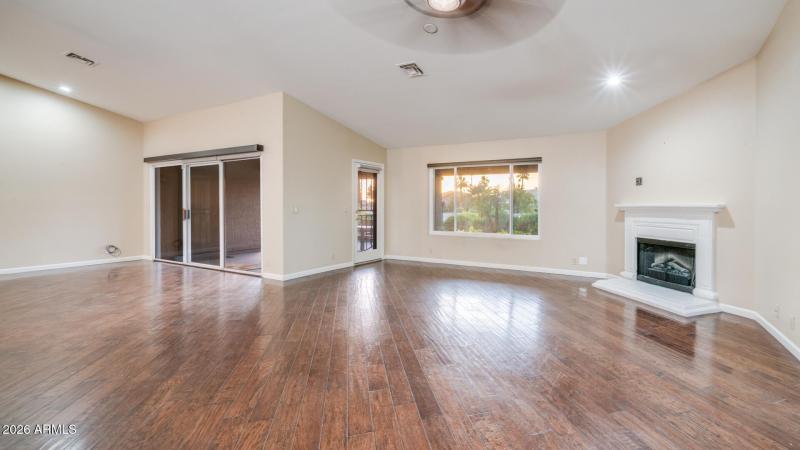 8756 W Rockwood Dr-10