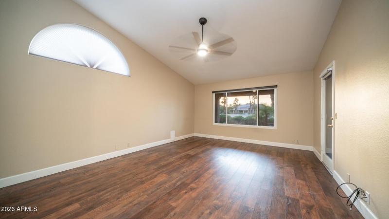 8756 W Rockwood Dr-16