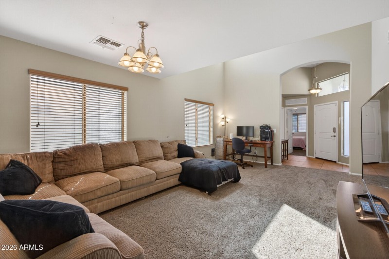 11_9846_W_Melinda_Ln11_mls