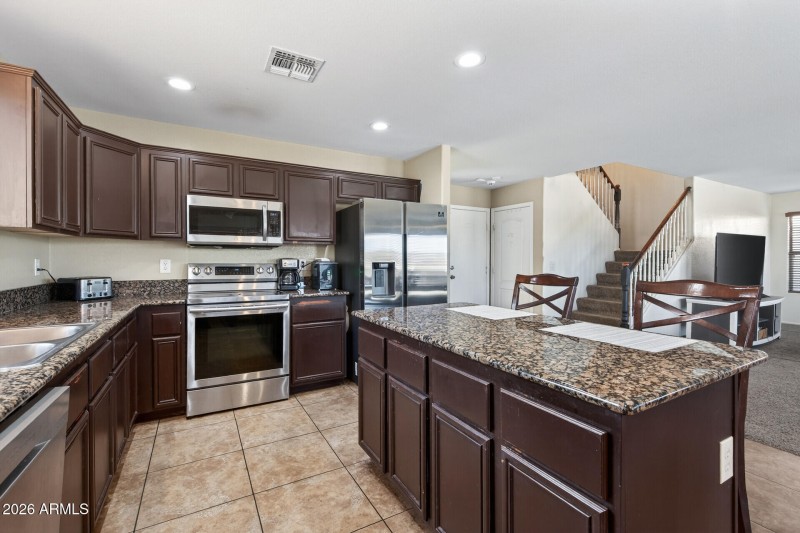 14_9846_W_Melinda_Ln14_mls