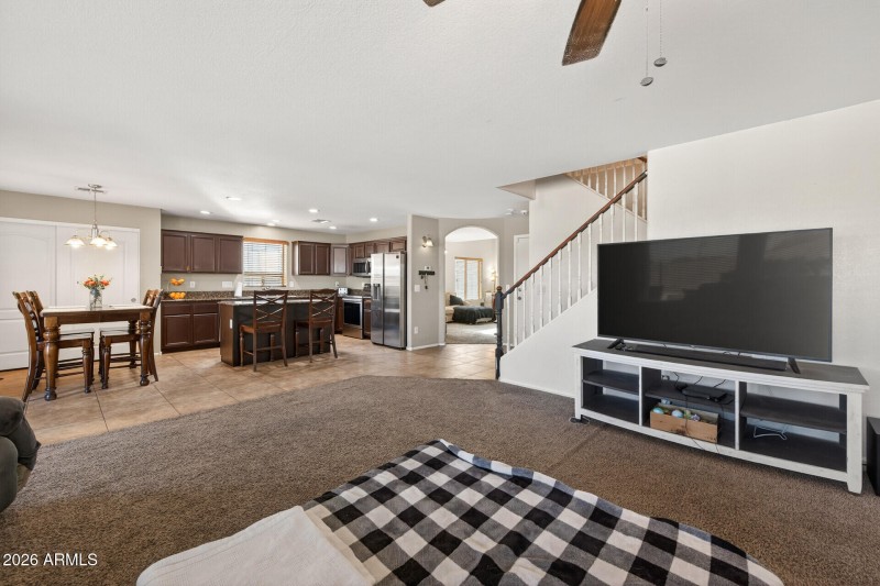 24_9846_W_Melinda_Ln24_mls