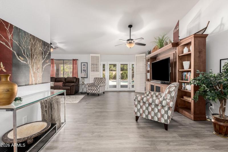 08 - Champagne 9222 - Copy - Copy