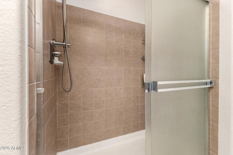 24 - Champagne 9222 - Copy - Copy