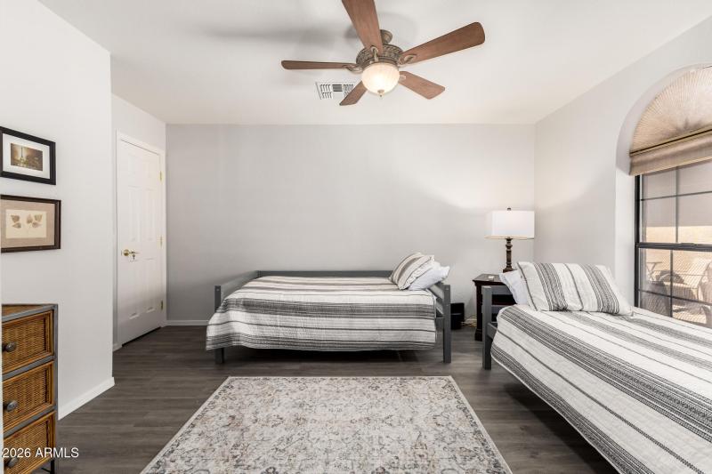 26 - Champagne 9222 - Copy - Copy