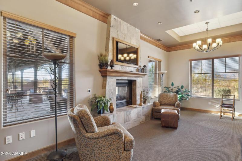 48-web-or-mls-11021-e-castle-dome-trail