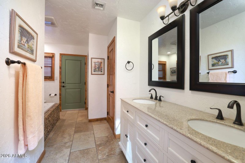 Woodland 8741 E img 7768