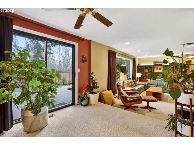 Living Room/Dining Room