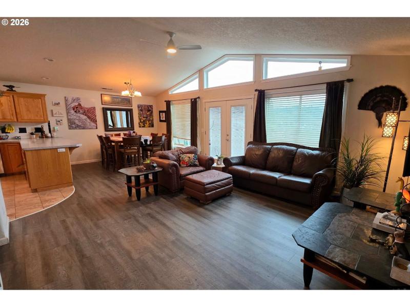 Living Room/Dining Room