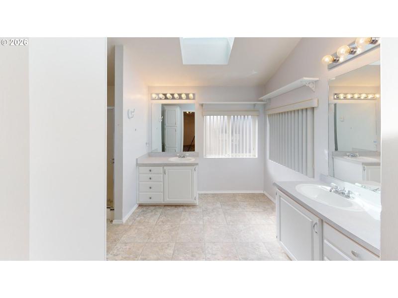 Owner's Suite Bathroom