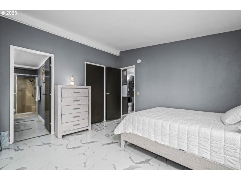 Owner's Suite Bedroom