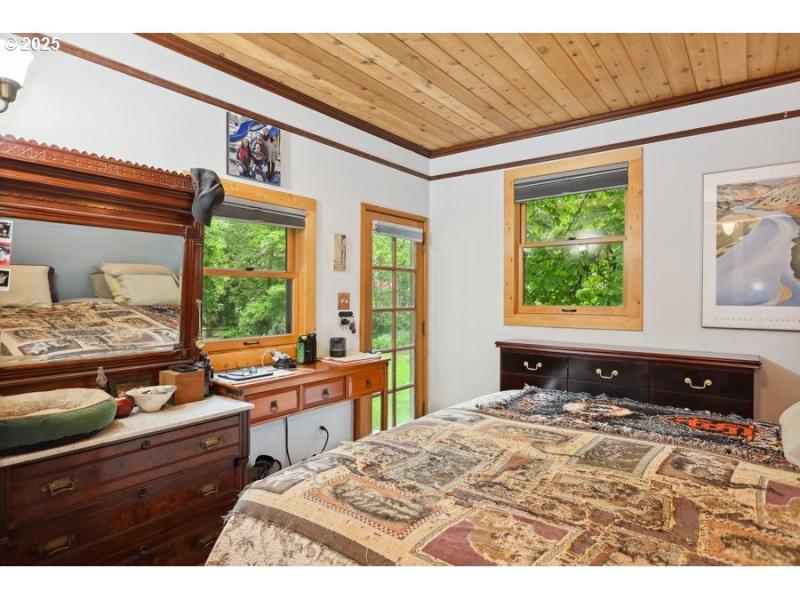 Owner's Suite Bedroom