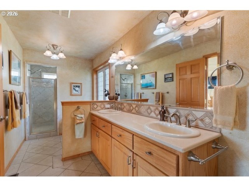 Owner's Suite Bathroom