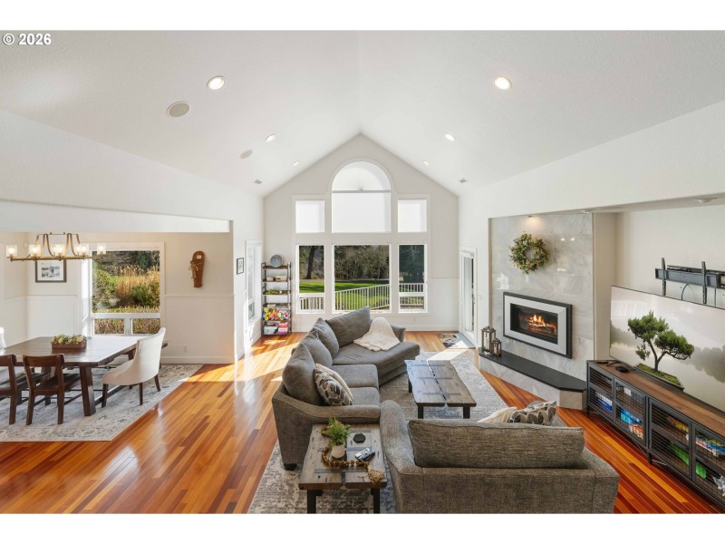 Living Room/Dining Room