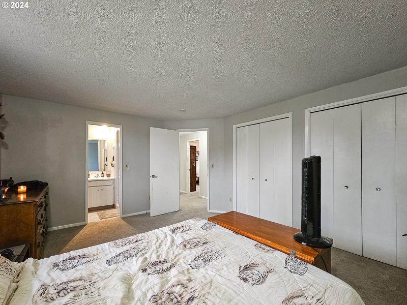 Bedroom, Owner's Suite