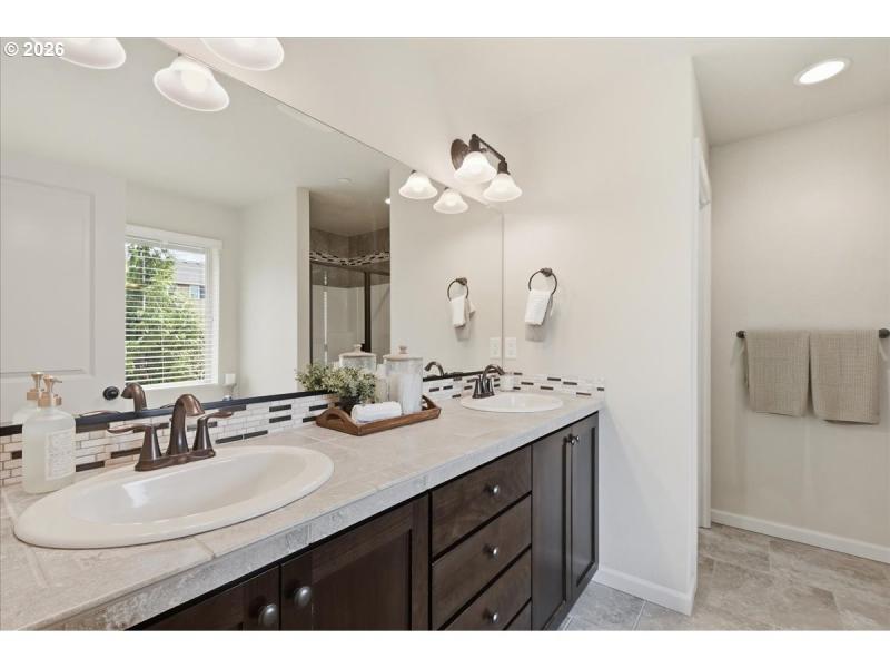 Bedroom, Owner's Suite