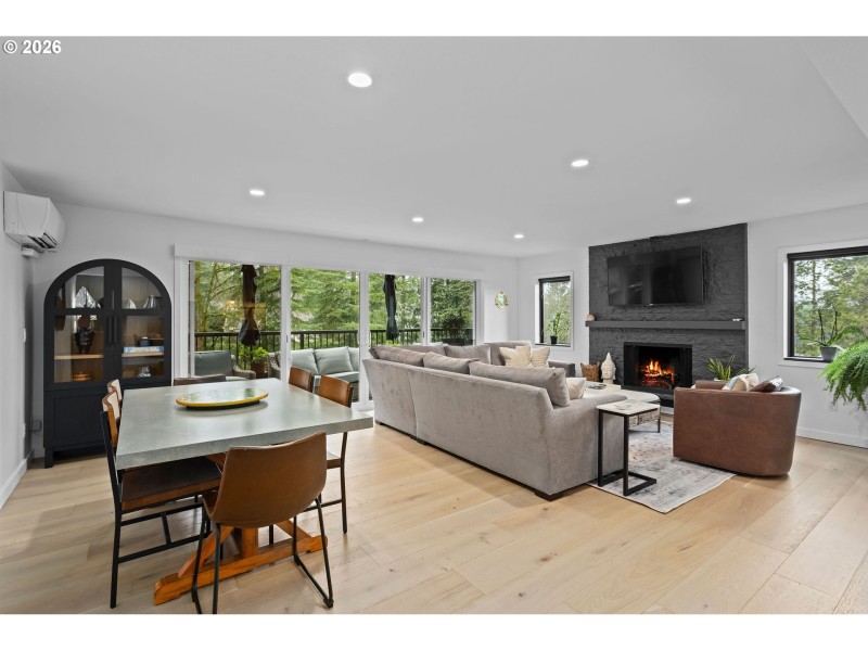 Living Room/Dining Room