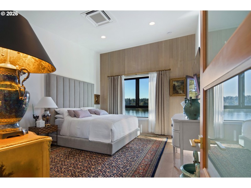 Bedroom, Owner's Suite