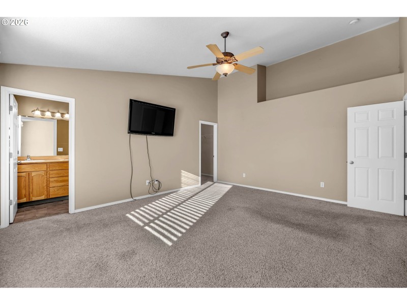 Bedroom, Owner's Suite