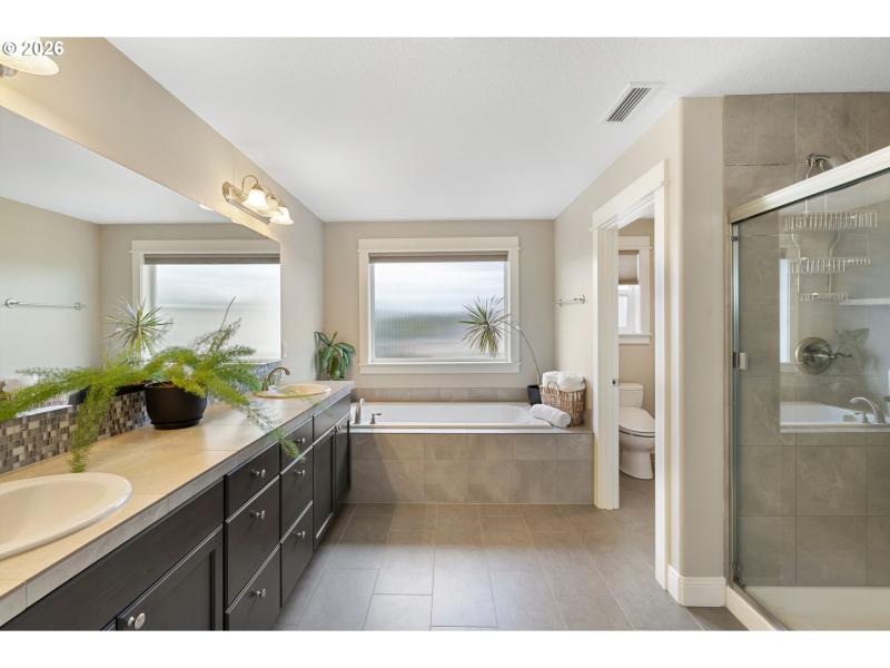 Owner's Suite Bathroom