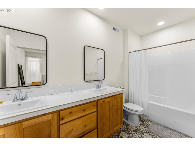 Owner's Suite Bathroom