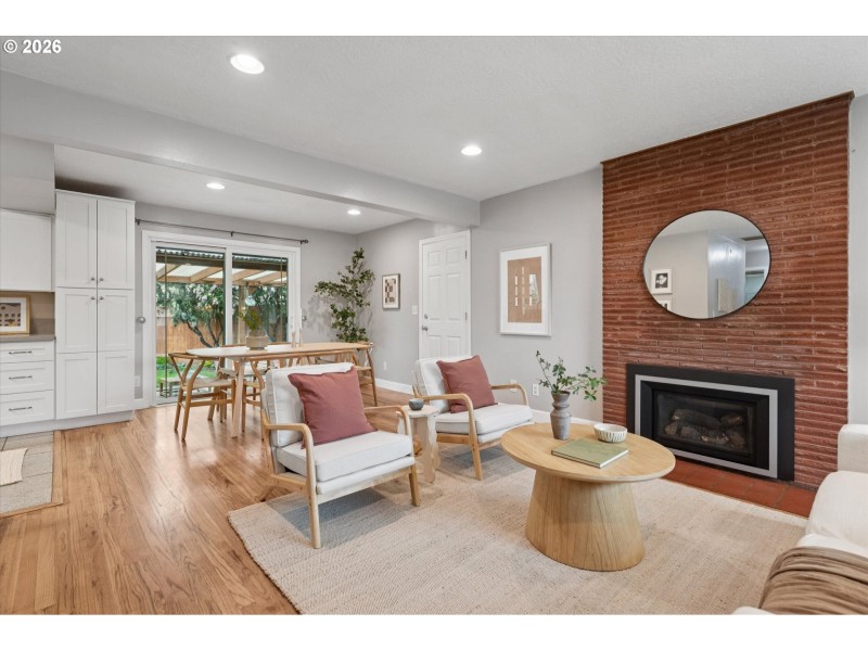 Living Room/Dining Room