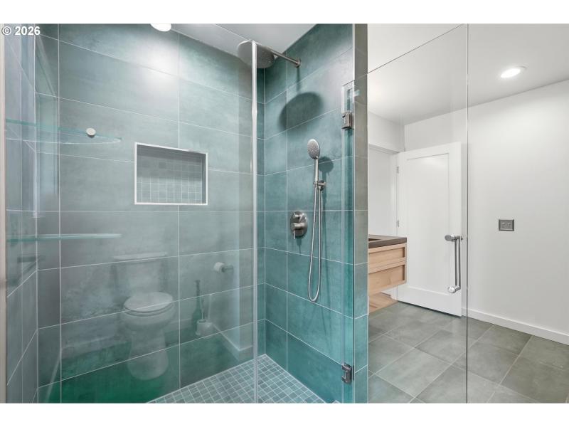 Owner's Suite Bathroom