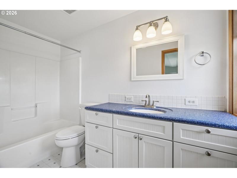 Owner's Suite Bathroom