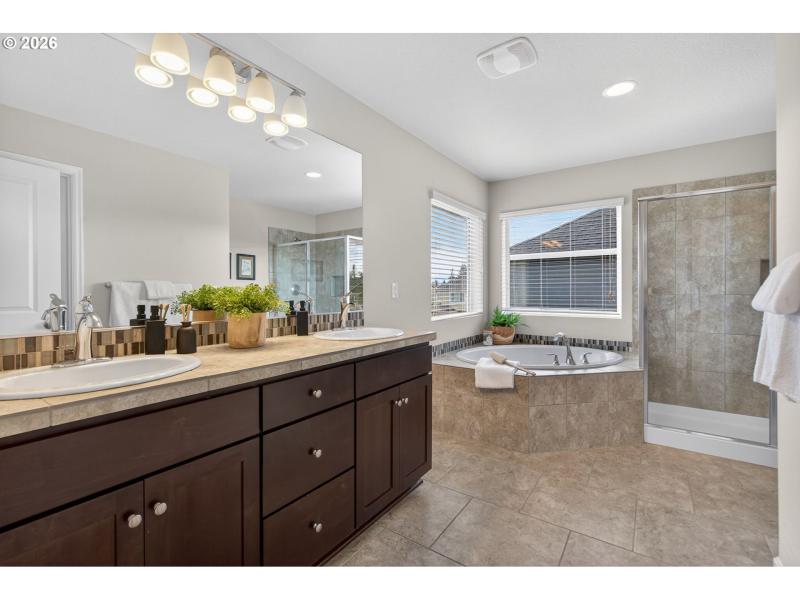 Owner's Suite Bathroom