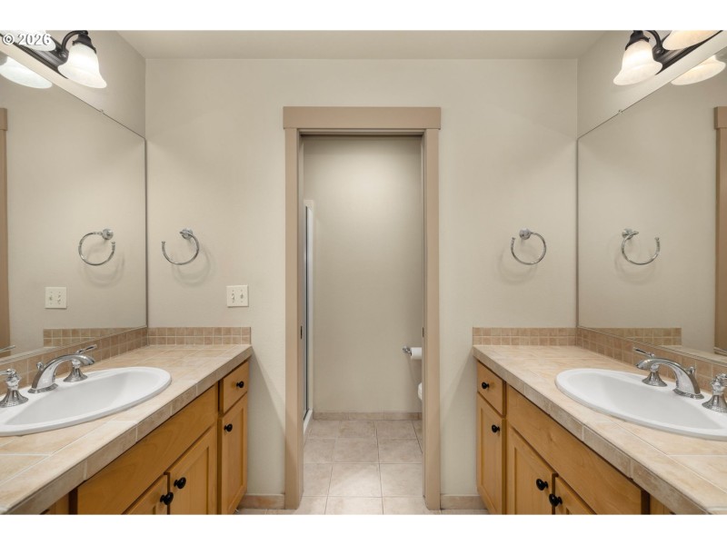 Owner's Suite Bathroom