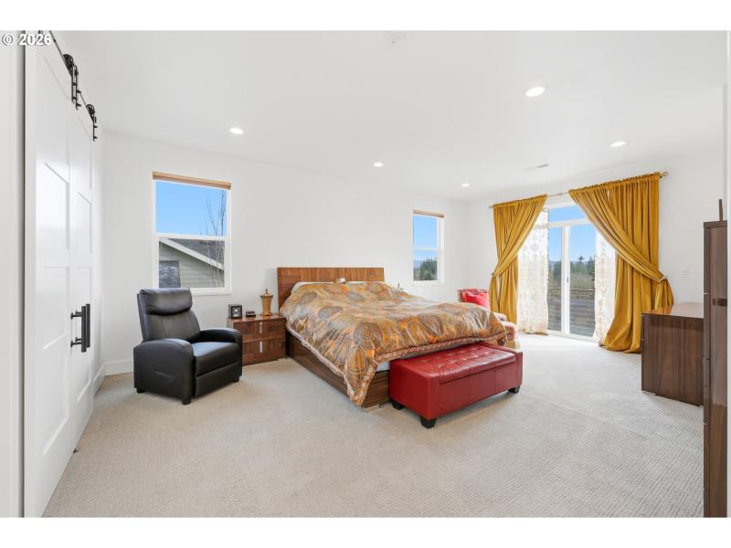 Bedroom, Owner's Suite