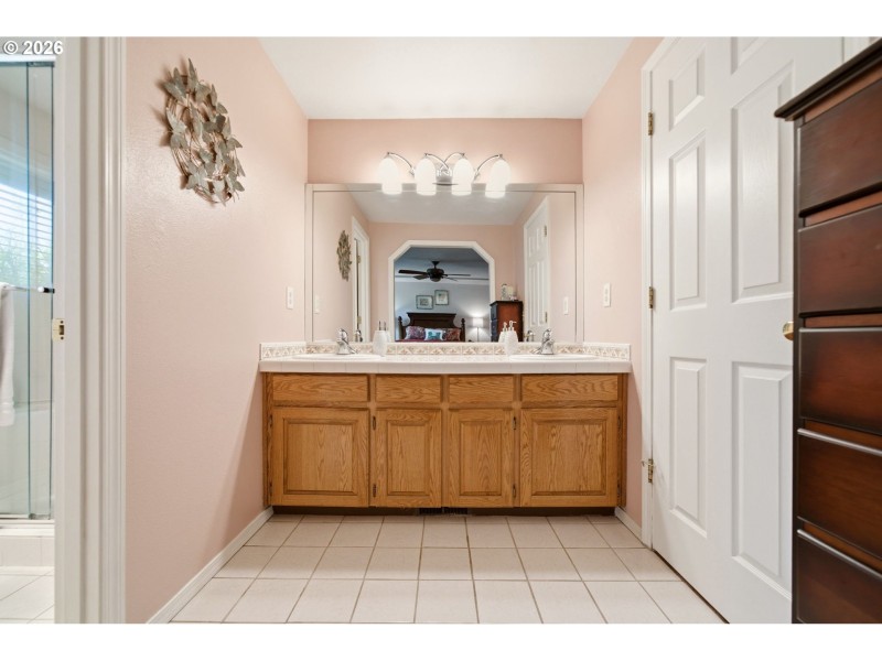 Owner's Suite Bathroom
