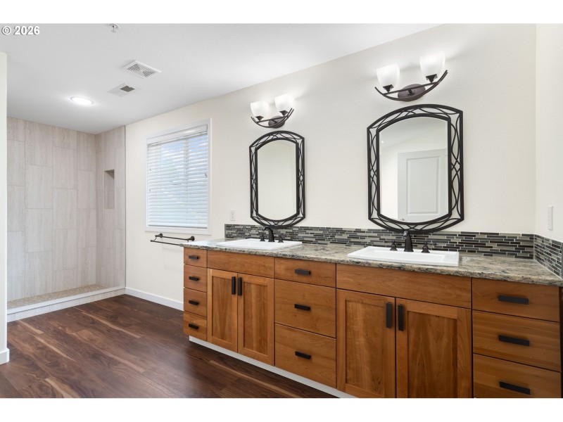 Owner's Suite Bathroom