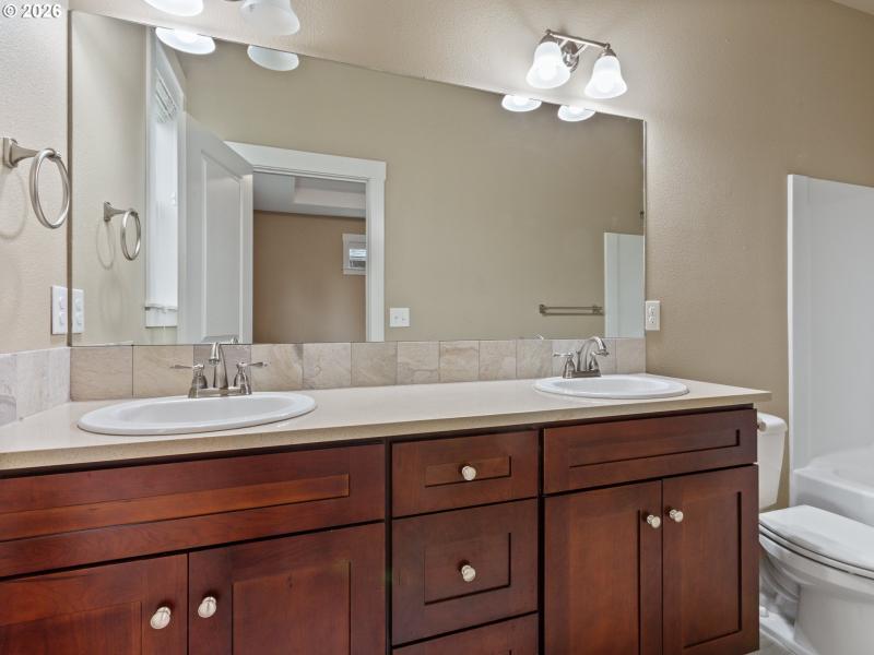 Owner's Suite Bathroom