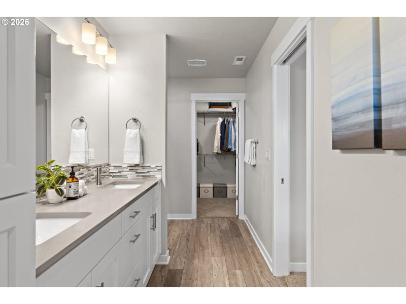 Owner's Suite Bathroom